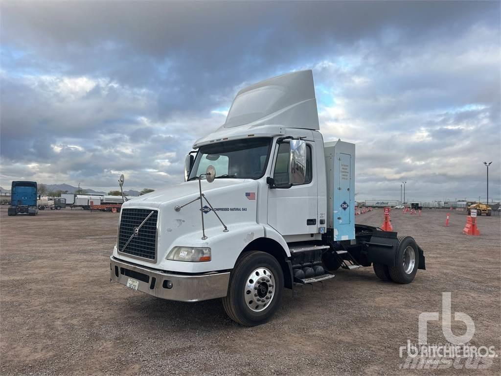 Volvo VNM Naudoti vilkikai