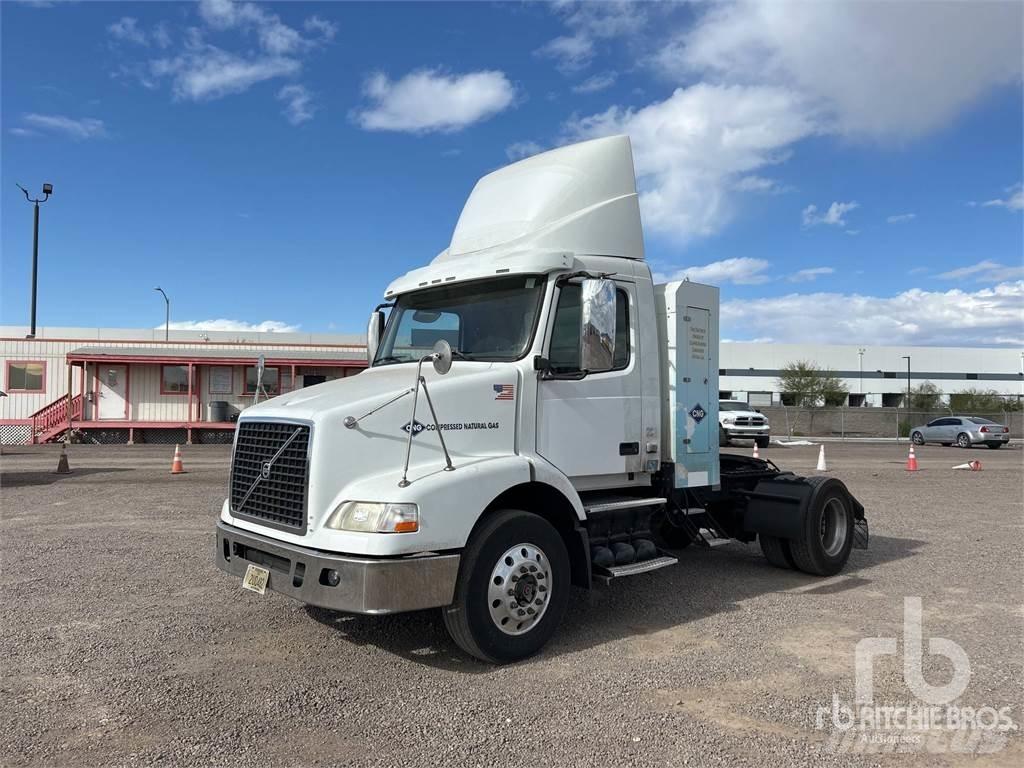 Volvo VNM Naudoti vilkikai