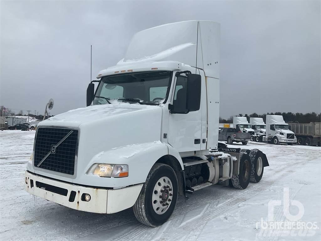 Volvo VNM Naudoti vilkikai