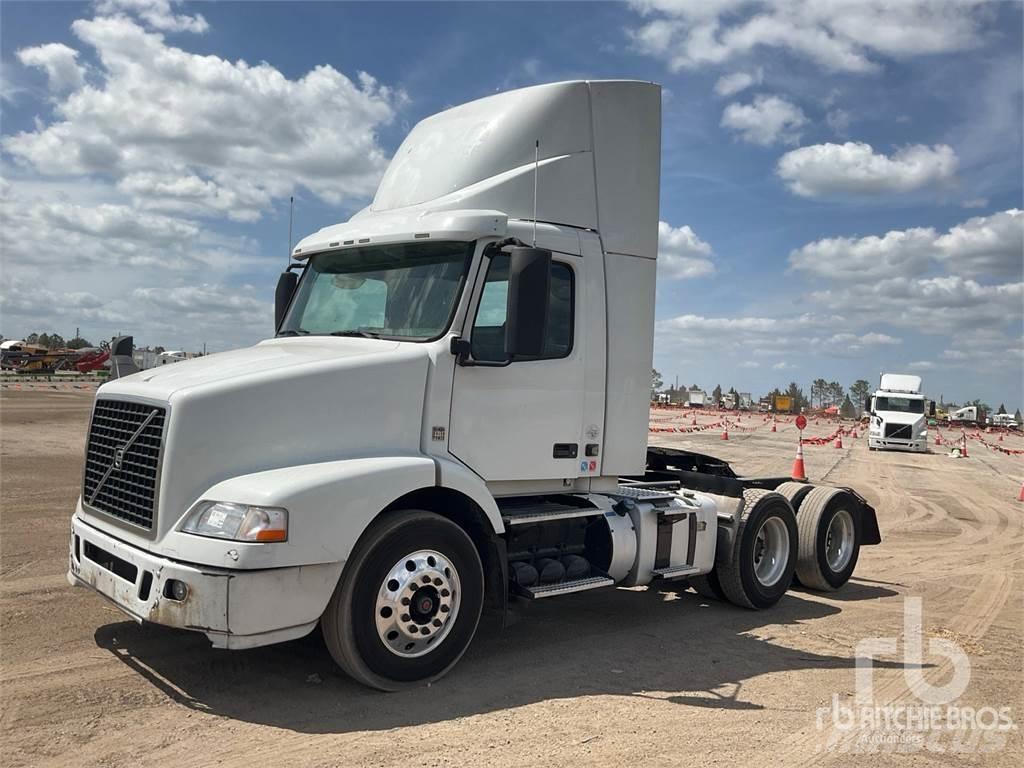Volvo VNM200 Naudoti vilkikai