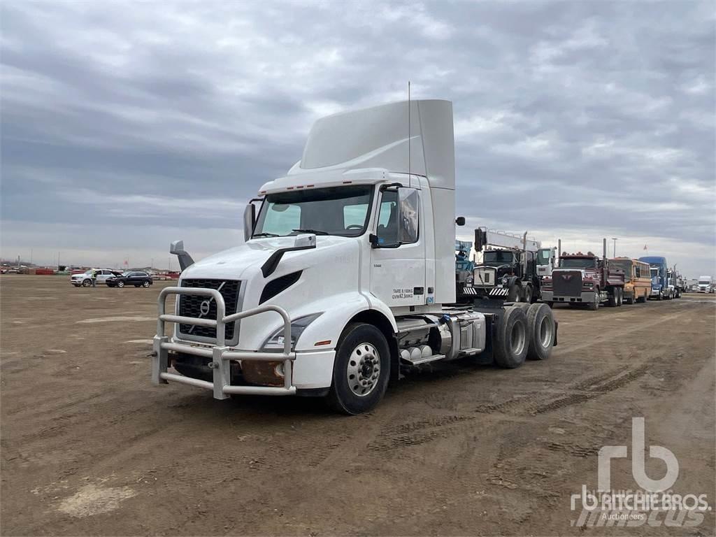 Volvo VNR Naudoti vilkikai