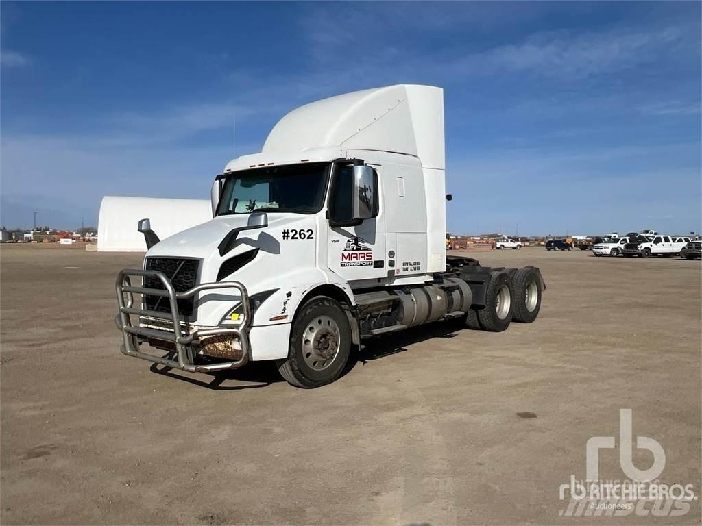 Volvo VNR Naudoti vilkikai
