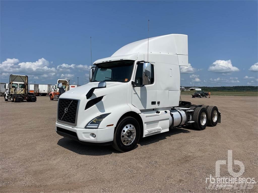 Volvo VNR Naudoti vilkikai