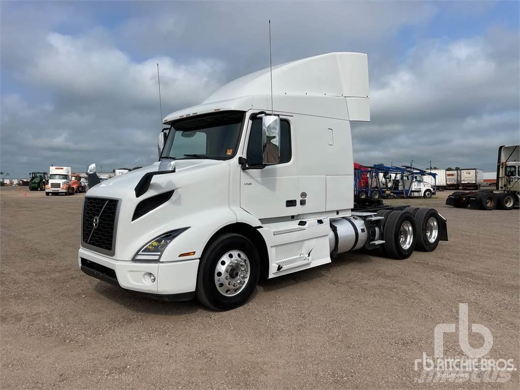 Volvo VNR Naudoti vilkikai