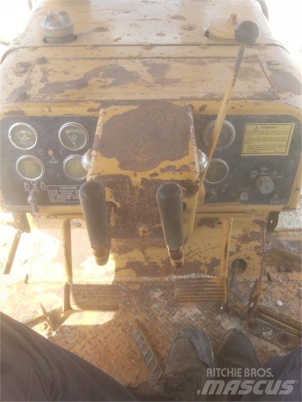 CAT D6D LGP Vikšriniai buldozeriai
