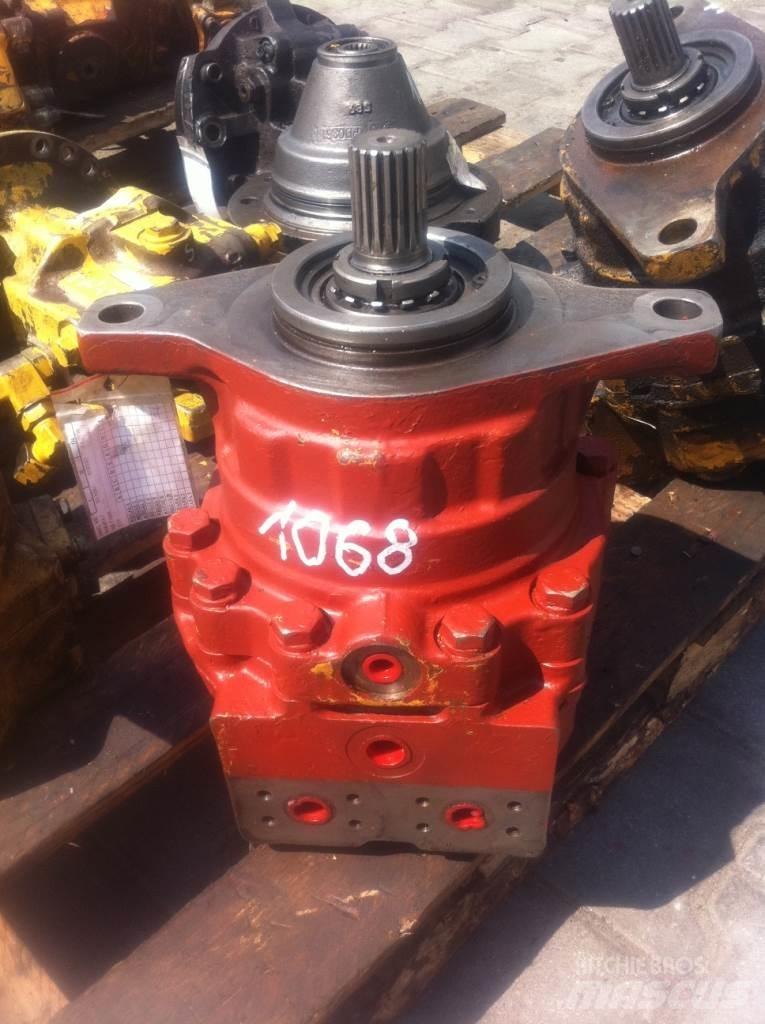 Komatsu EC315317 ? E2156297 ? Varikliai