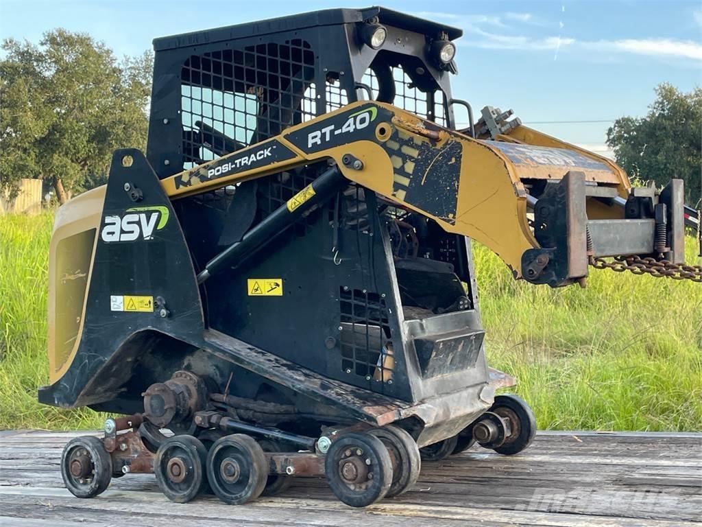 ASV RT-40 Vikšriniai krautuvai