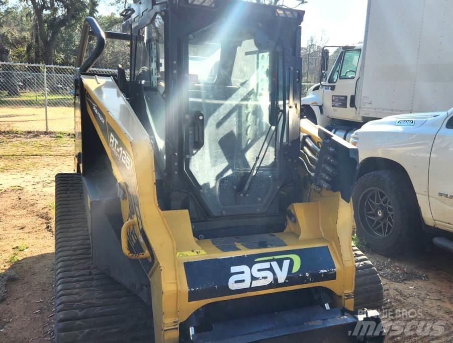 ASV RT135F Krautuvai su šoniniu pasukimu