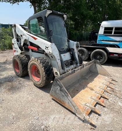 Bobcat S650 Krautuvai su šoniniu pasukimu