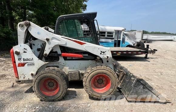 Bobcat S650 Krautuvai su šoniniu pasukimu