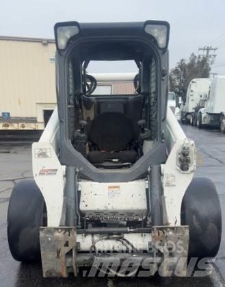 Bobcat S770 Krautuvai su šoniniu pasukimu