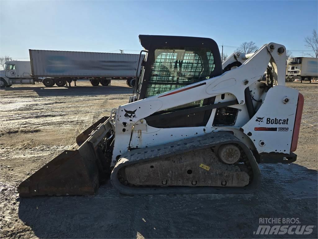 Bobcat T590 Krautuvai su šoniniu pasukimu