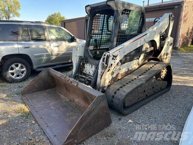 Bobcat T750 Vikšriniai krautuvai