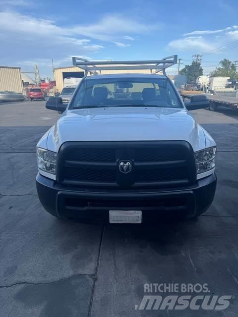 Dodge Ram 2500 Pagalbos kelyje automobiliai