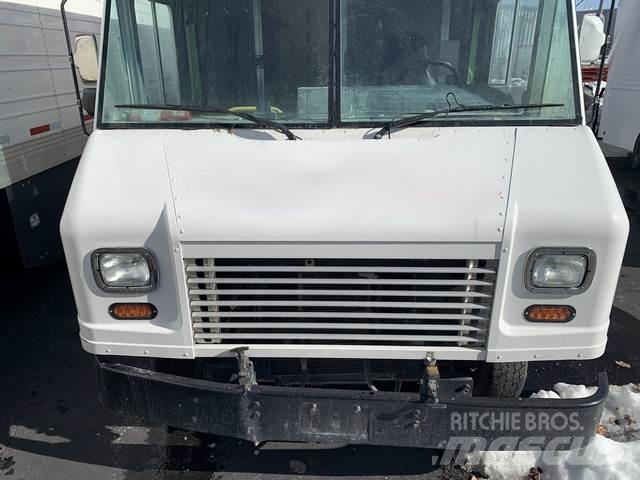 Ford E350 Sunkvežimiai su dengtu kėbulu
