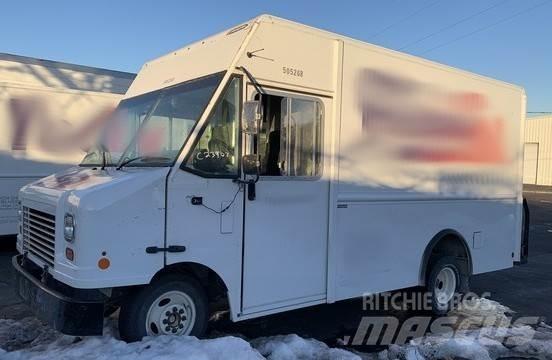 Ford E350 Sunkvežimiai su dengtu kėbulu