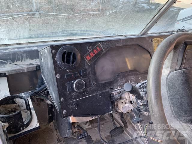 Ford E350 Sunkvežimiai su dengtu kėbulu