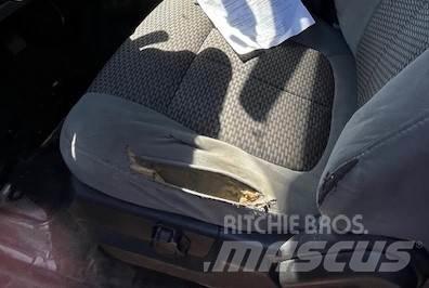 Ford F250 Pagalbos kelyje automobiliai