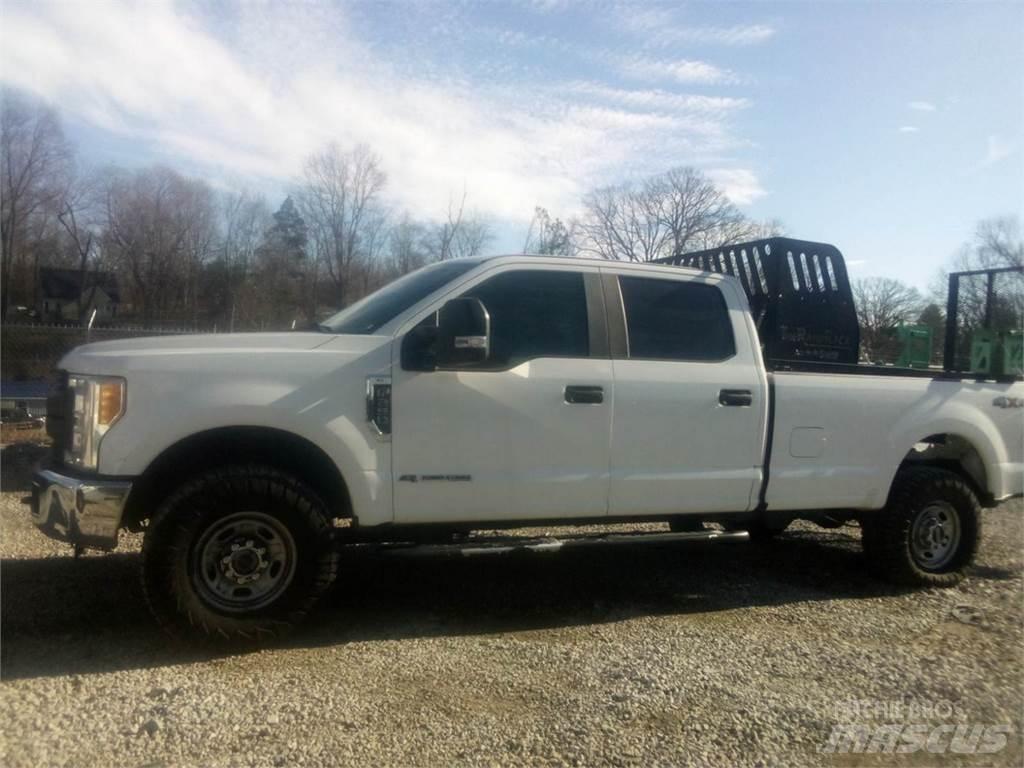 Ford F250 Pikapai / Bortiniai sunkvežimiai