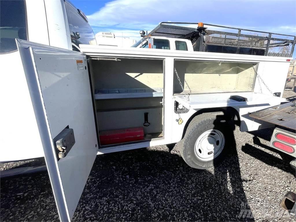 Ford F250 Pagalbos kelyje automobiliai