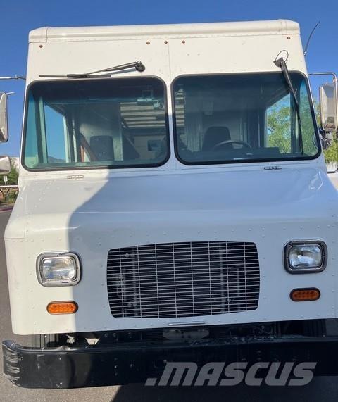 Ford P1000 F59 Sunkvežimiai su dengtu kėbulu