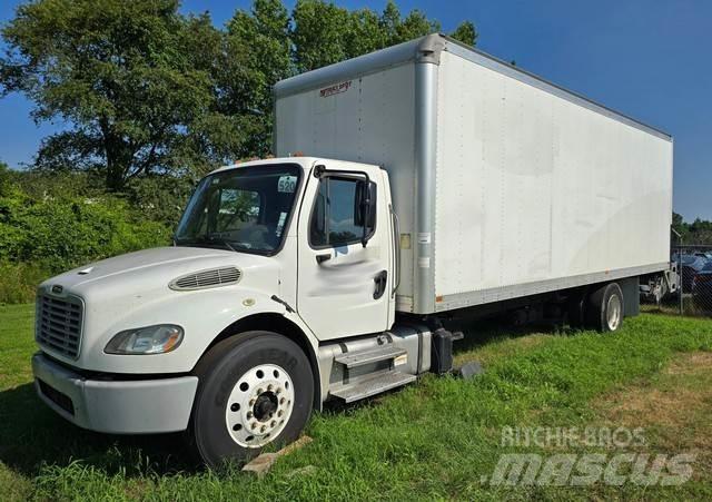 Freightliner M2 Sunkvežimiai su dengtu kėbulu