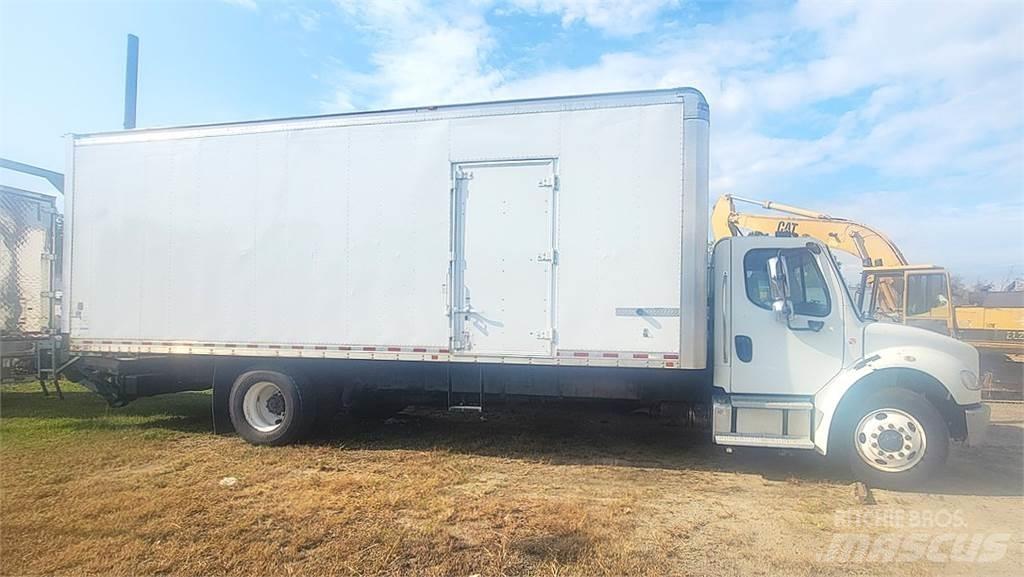 Freightliner M2 Sunkvežimiai su dengtu kėbulu