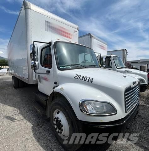 Freightliner M2 Sunkvežimiai su dengtu kėbulu