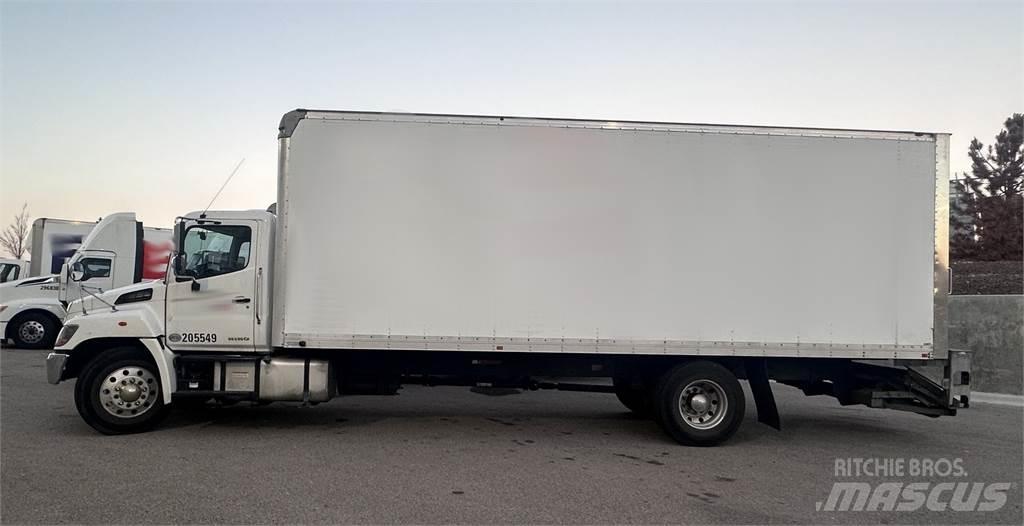 Hino 268A Sunkvežimiai su dengtu kėbulu