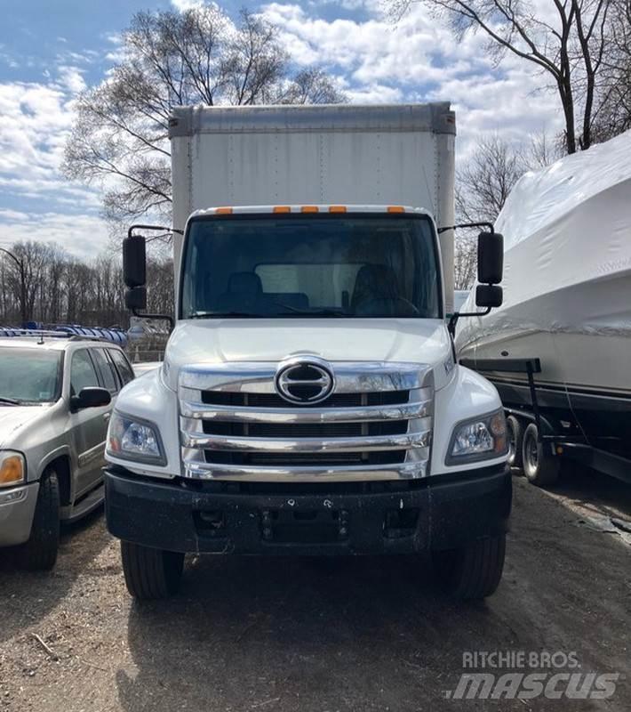 Hino 268A Sunkvežimiai su dengtu kėbulu