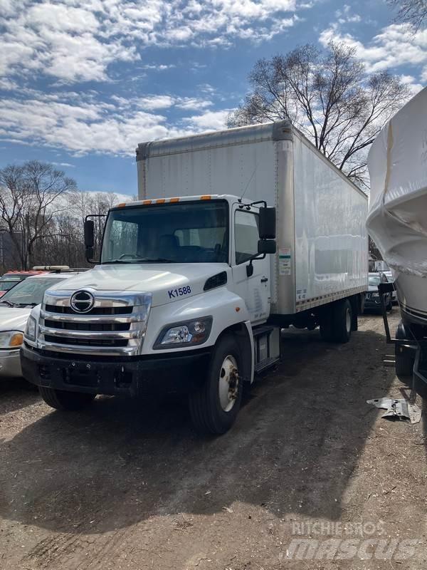 Hino 268A Sunkvežimiai su dengtu kėbulu