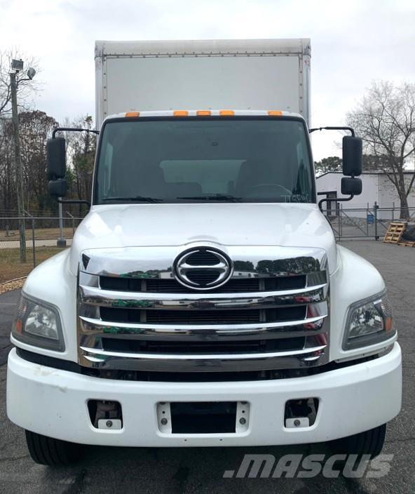 Hino 268A Sunkvežimiai su dengtu kėbulu