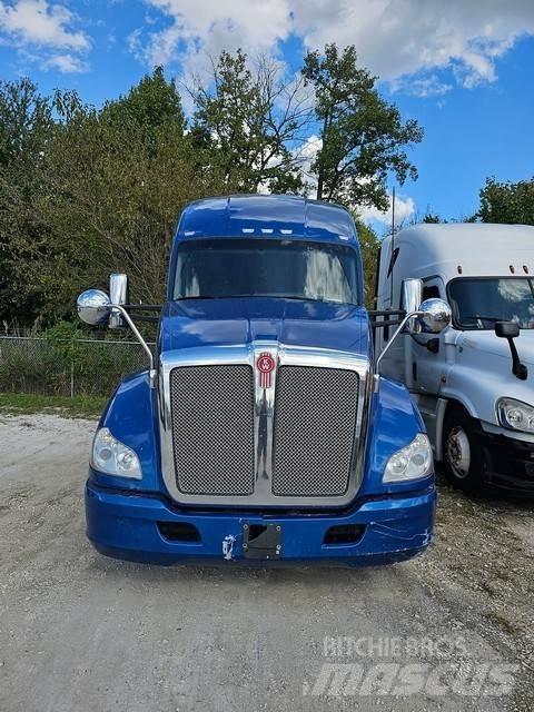 Kenworth T680 Naudoti vilkikai