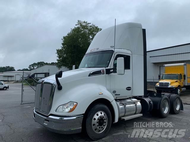 Kenworth T680 Naudoti vilkikai