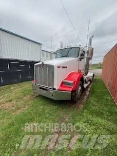 Kenworth T800W Naudoti vilkikai