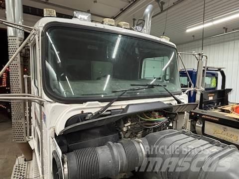 Kenworth T800W Naudoti vilkikai