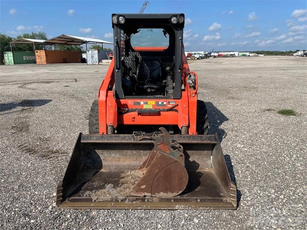 Kubota SSV75 Krautuvai su šoniniu pasukimu