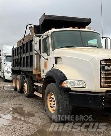 Mack CT713 Savivarčių priekabų vilkikai