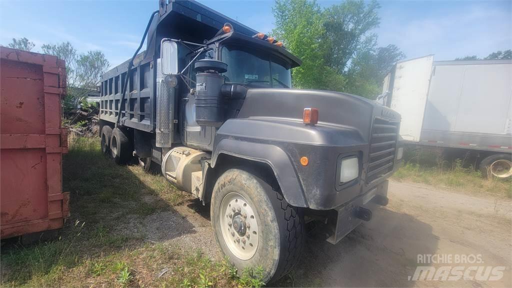 Mack RD6885 Savivarčių priekabų vilkikai