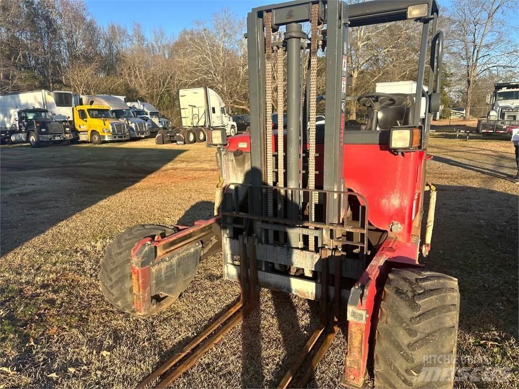 Moffett M55 Šakiniai krautuvai su privažiavimu iš visų keturių pusių