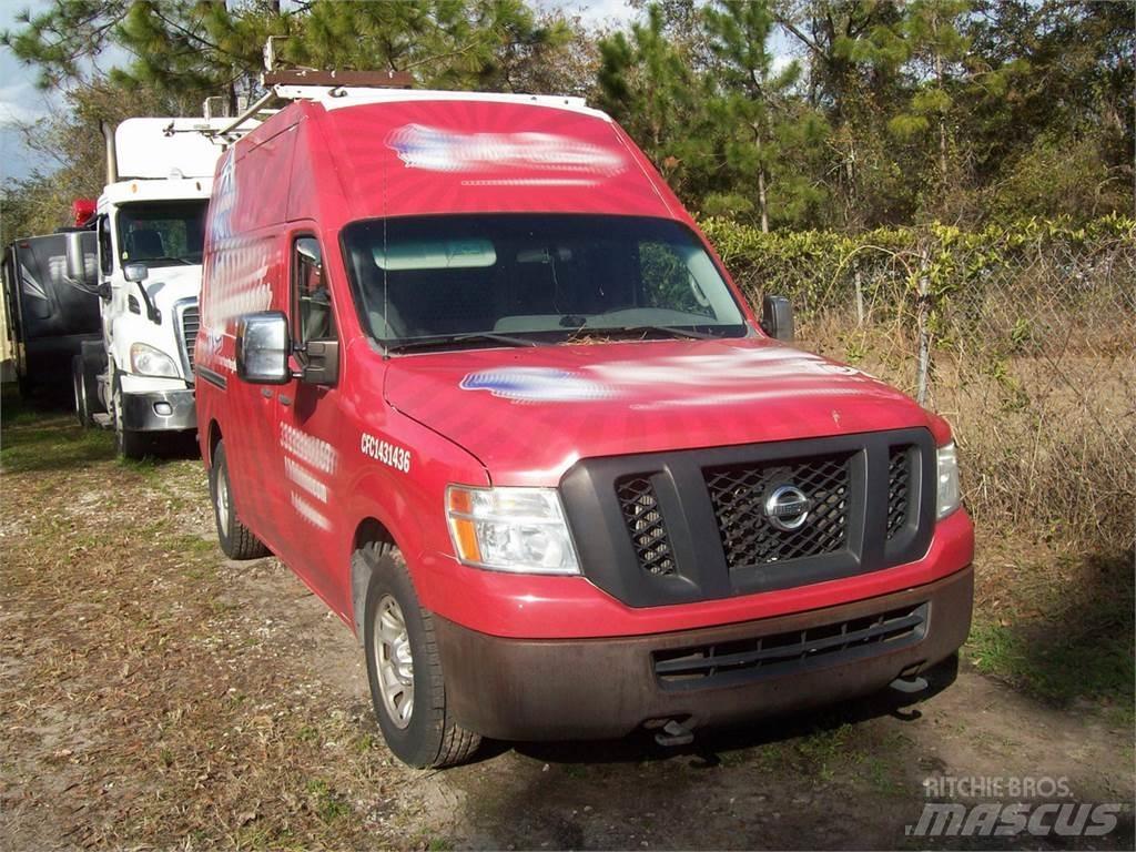 Nissan NV2500 Furgonai
