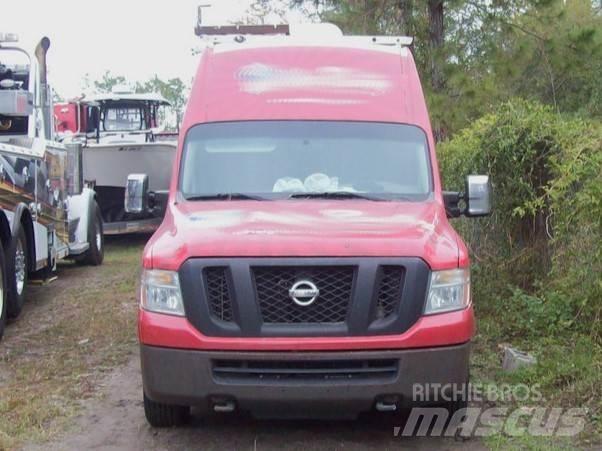 Nissan NV2500 Furgonai