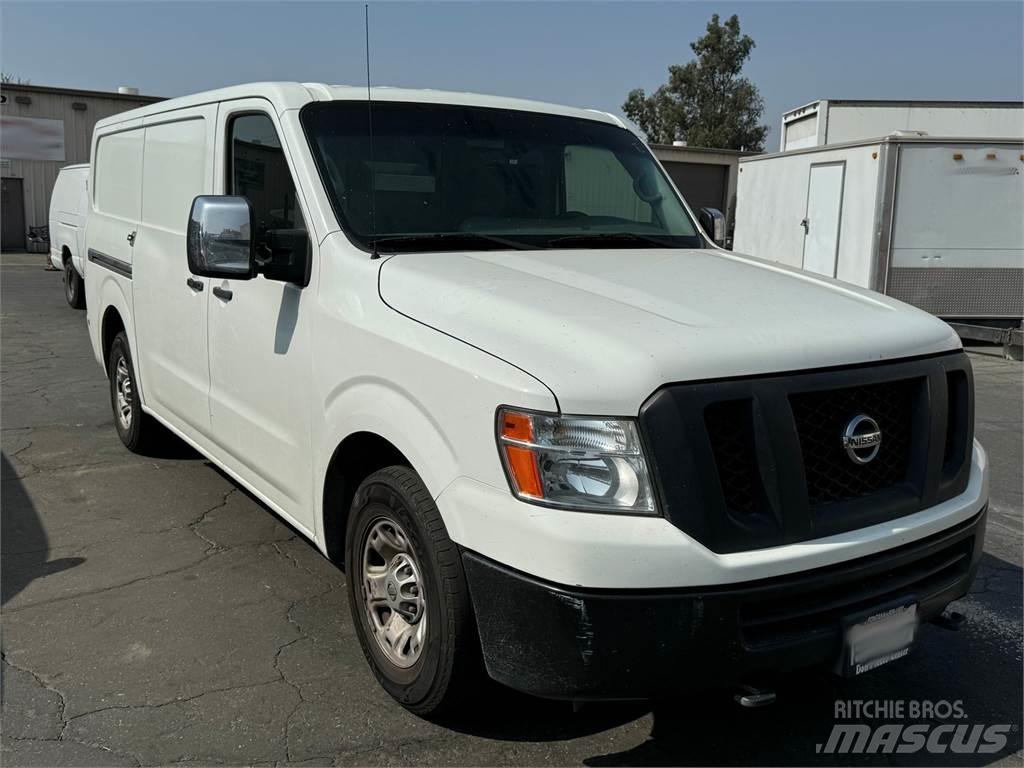 Nissan NV3500 HD Furgonai