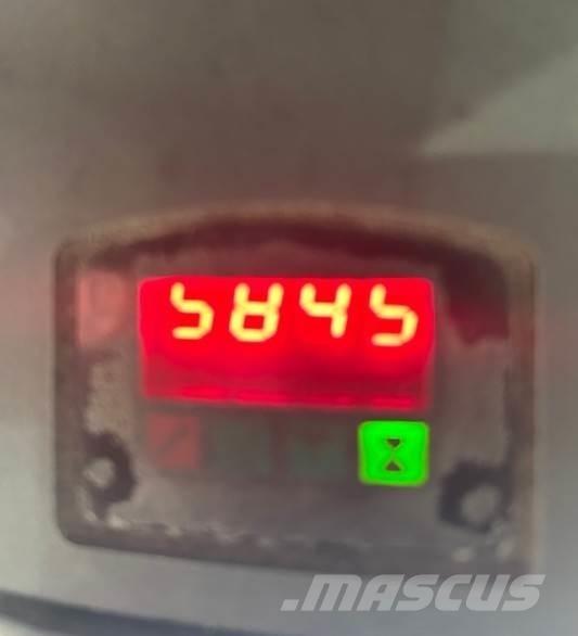 Raymond 8410 Rankiniai hidrauliniai vėžimėliai