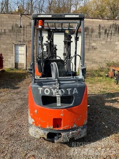Toyota 8FGCU18 Krovimas/Kėlimas - Kita