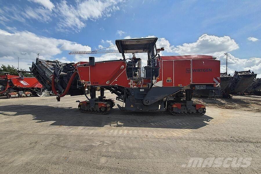 Wirtgen W 220 Asfalto šalto frezavimo technika
