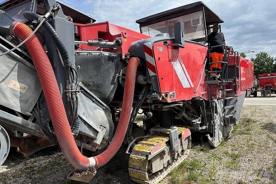 Wirtgen W 250 Asfalto šalto frezavimo technika