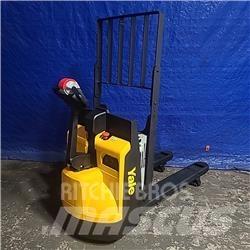 Yale MPB045VG Rankiniai hidrauliniai vėžimėliai