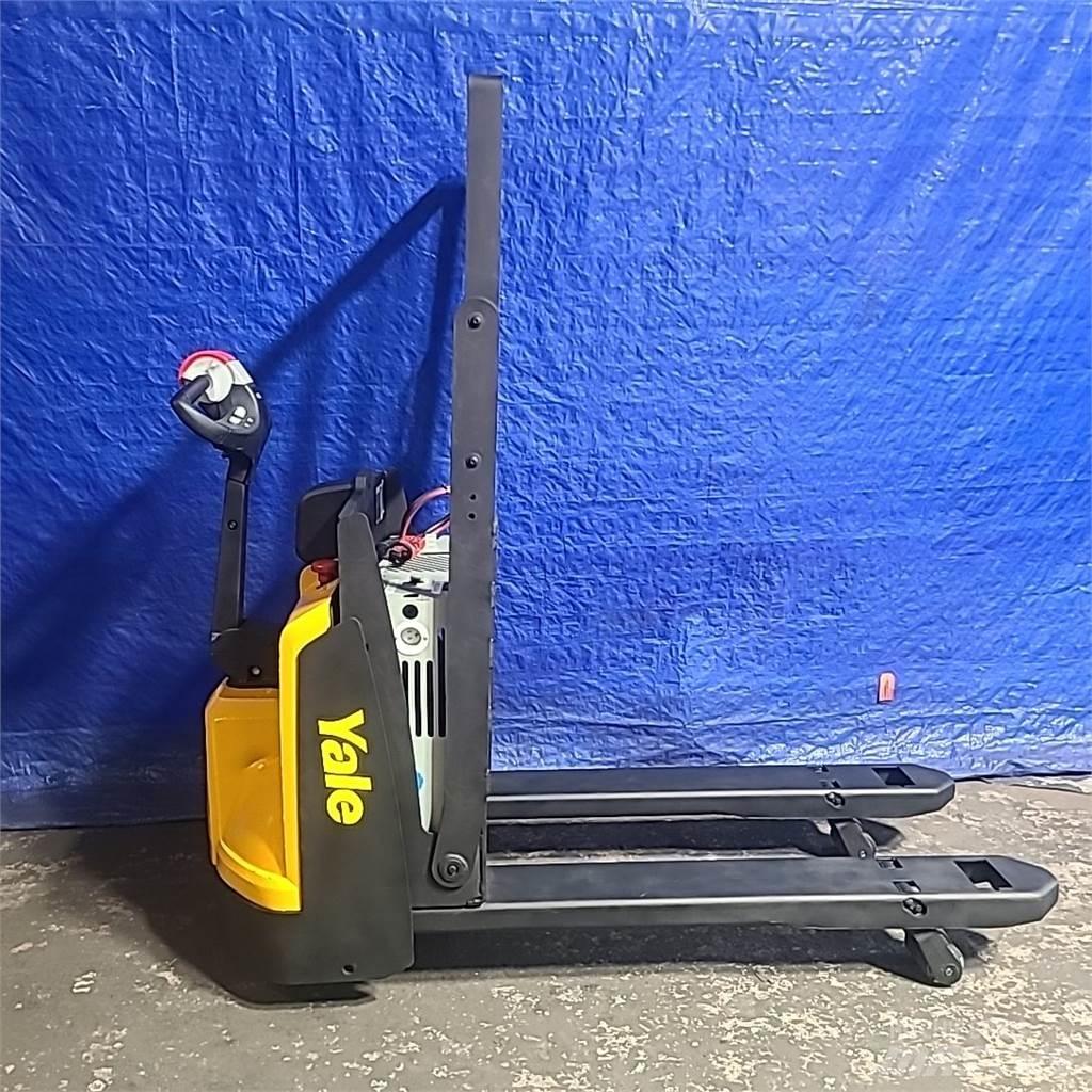 Yale MPB045VG Rankiniai hidrauliniai vėžimėliai