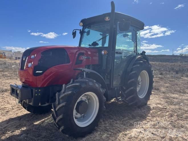Valtra F105S Traktoriai